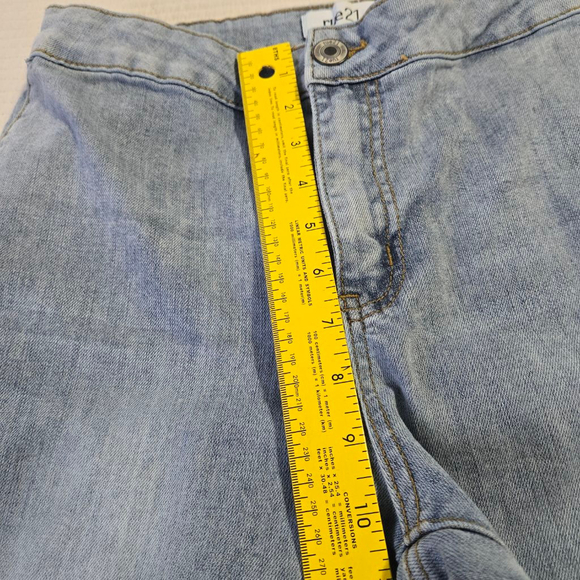 Women's Rue 21 Light Blue Flare Jeans Size 7 - Picture 4 of 11